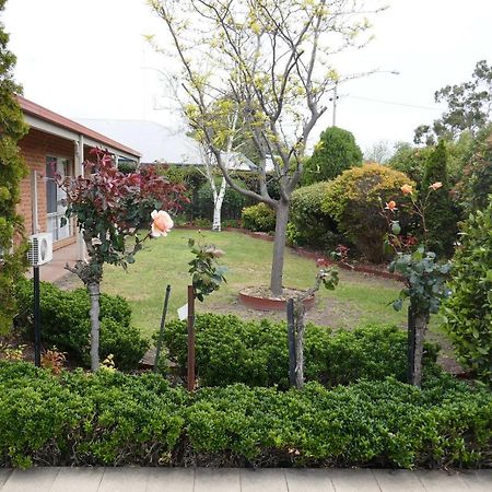 Colonial Motor Inn Bairnsdale Golden Chain Property Luaran gambar