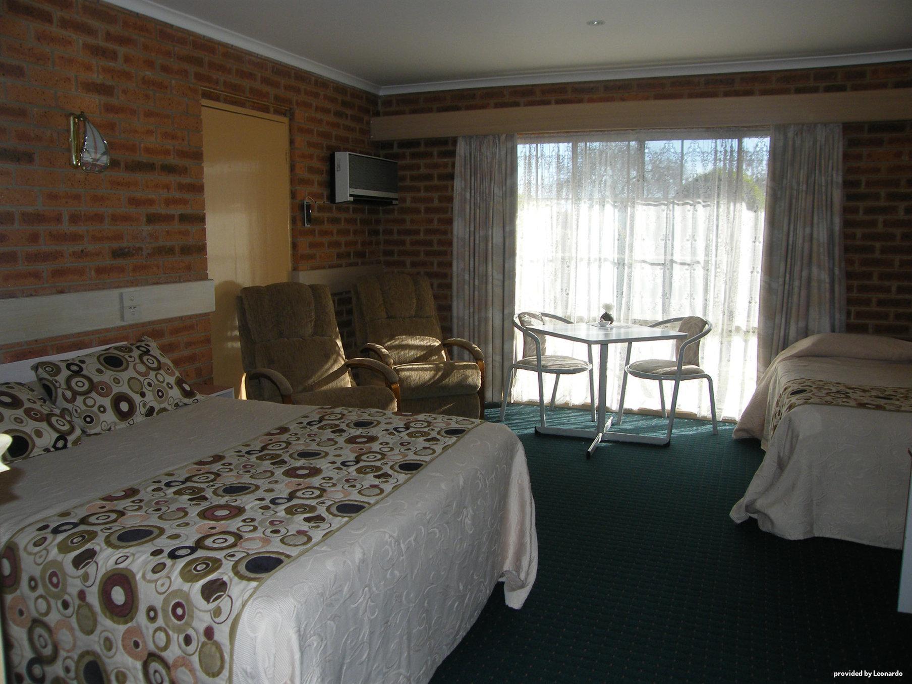 Colonial Motor Inn Bairnsdale Golden Chain Property Bilik gambar