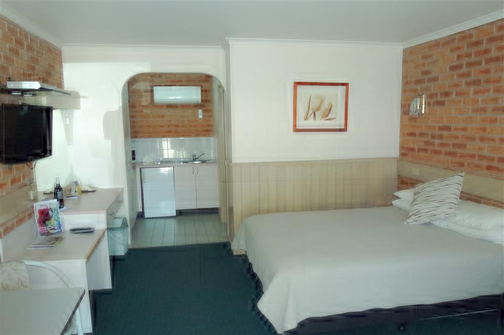 Colonial Motor Inn Bairnsdale Golden Chain Property Bilik gambar