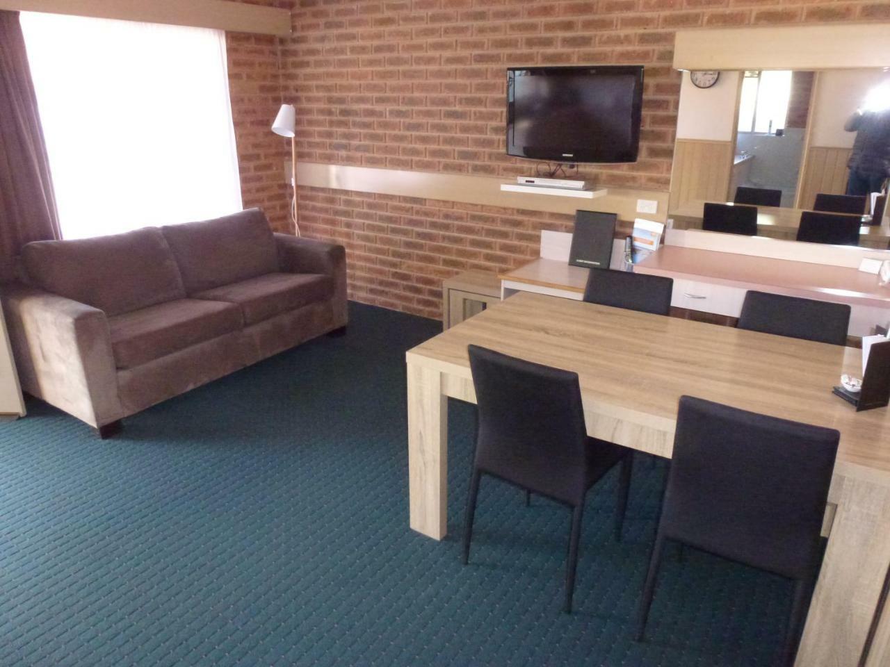 Colonial Motor Inn Bairnsdale Golden Chain Property Luaran gambar