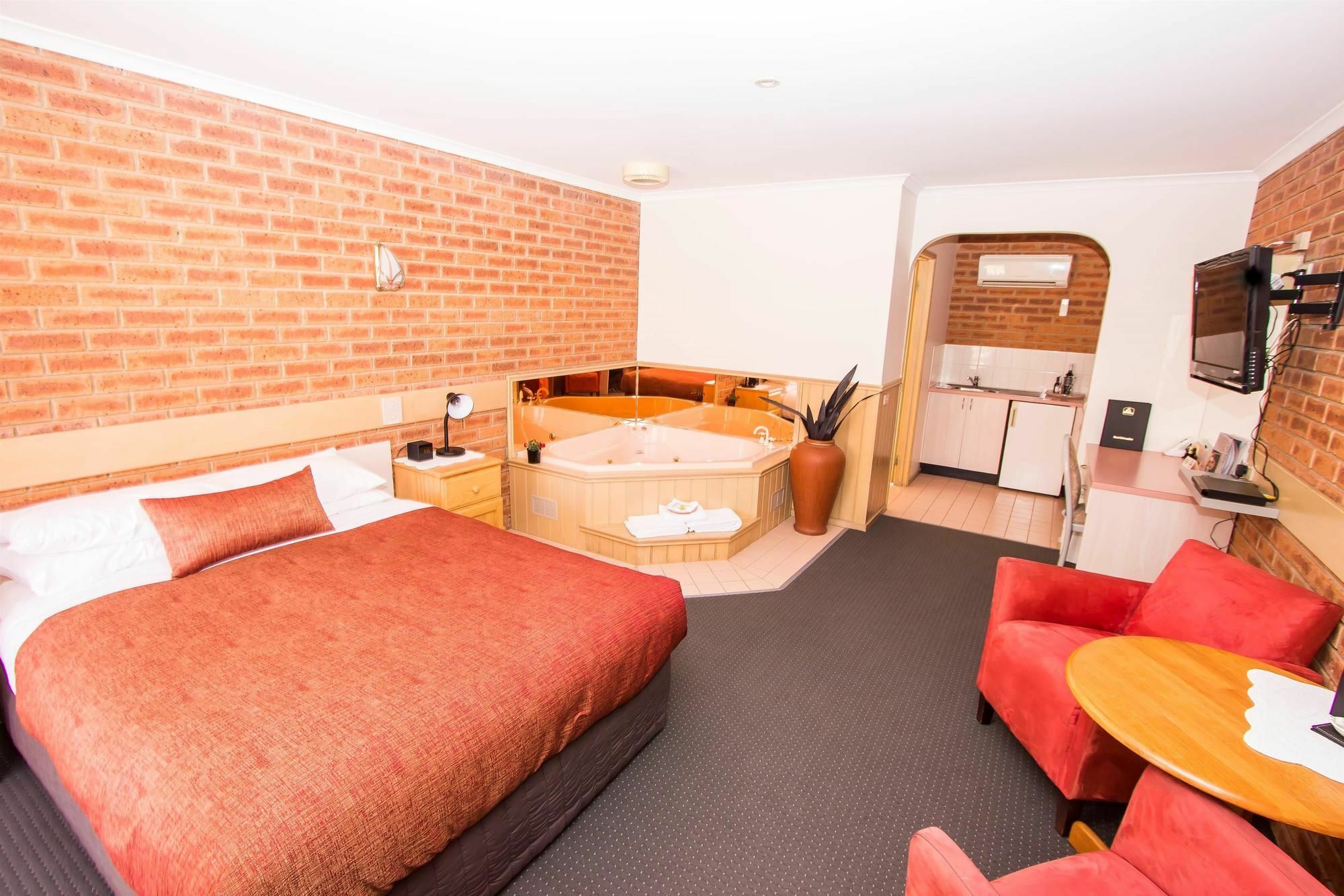 Colonial Motor Inn Bairnsdale Golden Chain Property Luaran gambar
